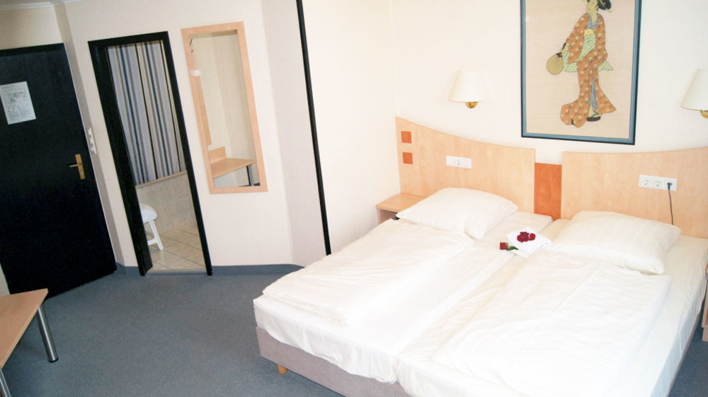 Mainzer Hof Hotel ภายนอก รูปภาพ